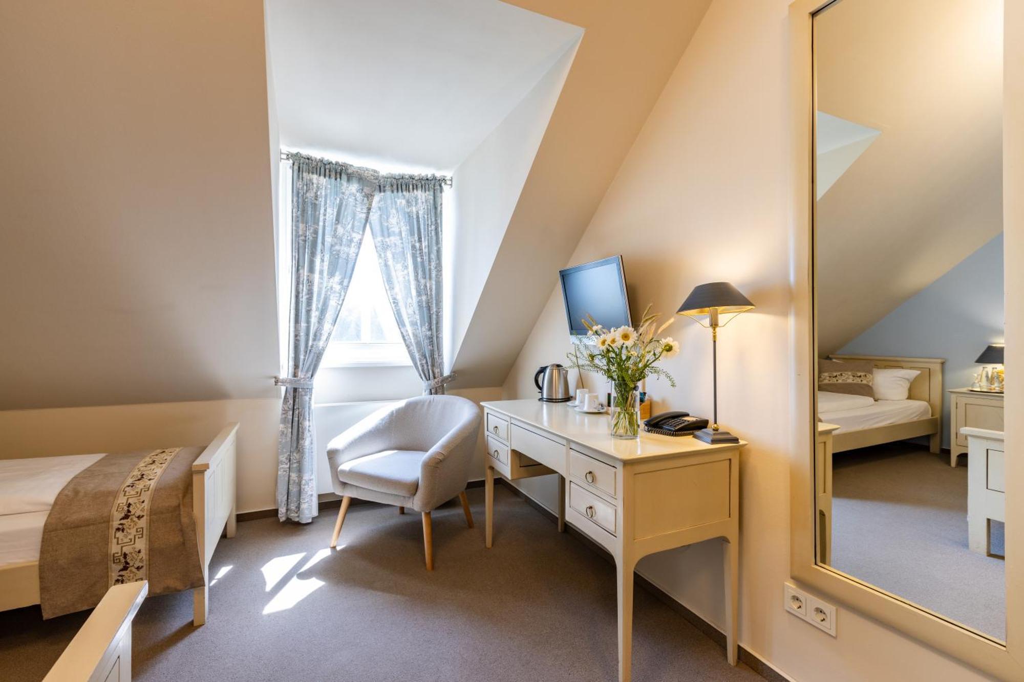 Cafe Wildau Hotel & Restaurant Am Werbellinsee Schorfheide Bagian luar foto